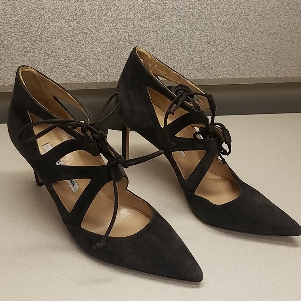 Manolo Blahnik Asaki Pump